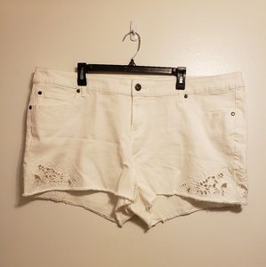 Torrid | White Embroidered Shorts